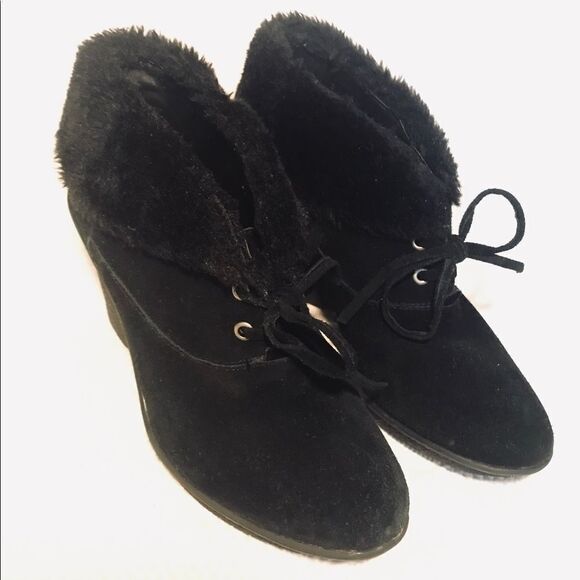 B Makowski black suede ankle boots - Picture 1 of 7